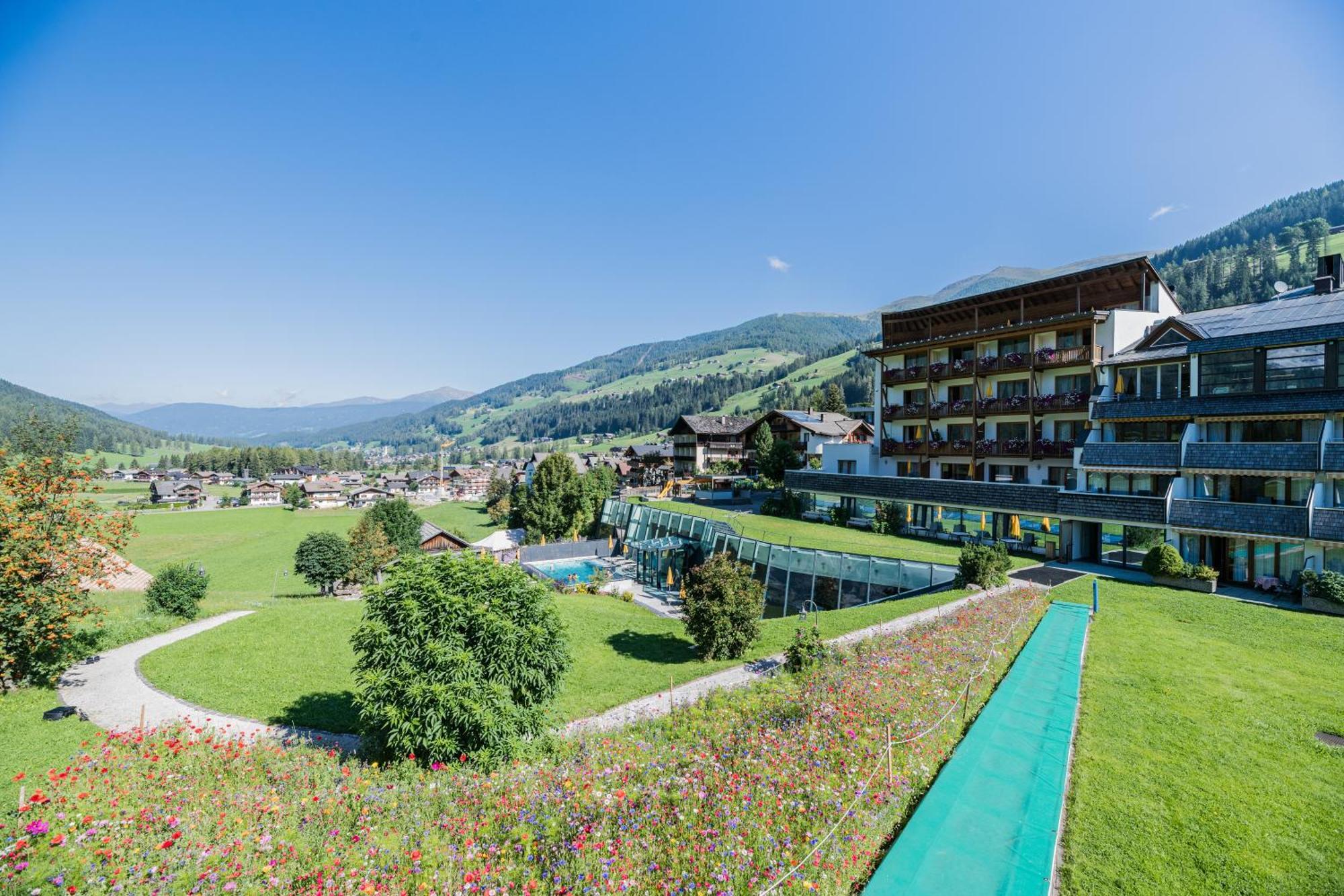 Family Resort Rainer セスト エクステリア 写真